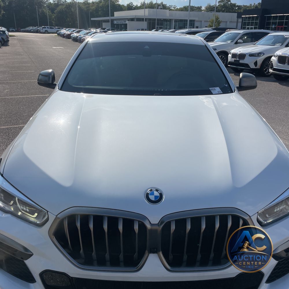 2022 BMW X6 M50i