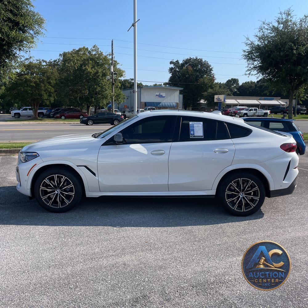 2022 BMW X6 M50i