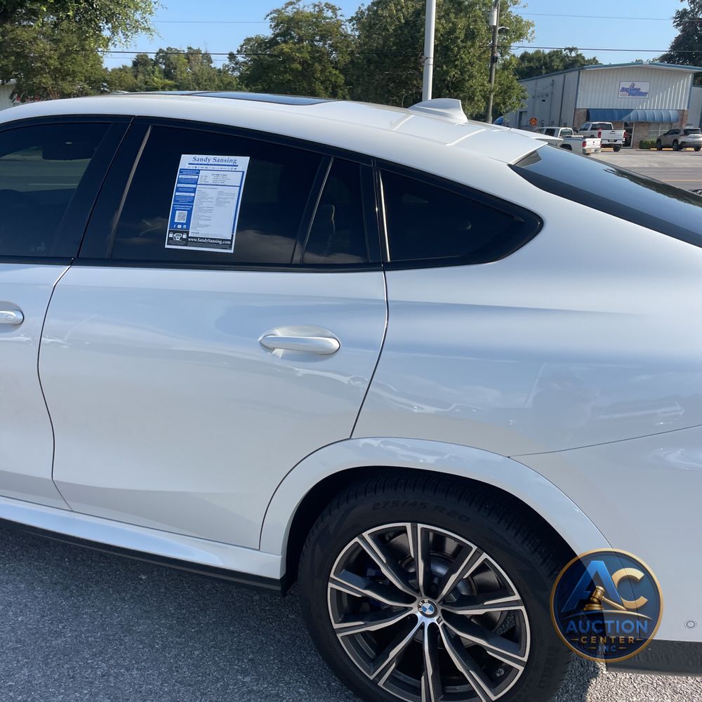 2022 BMW X6 M50i