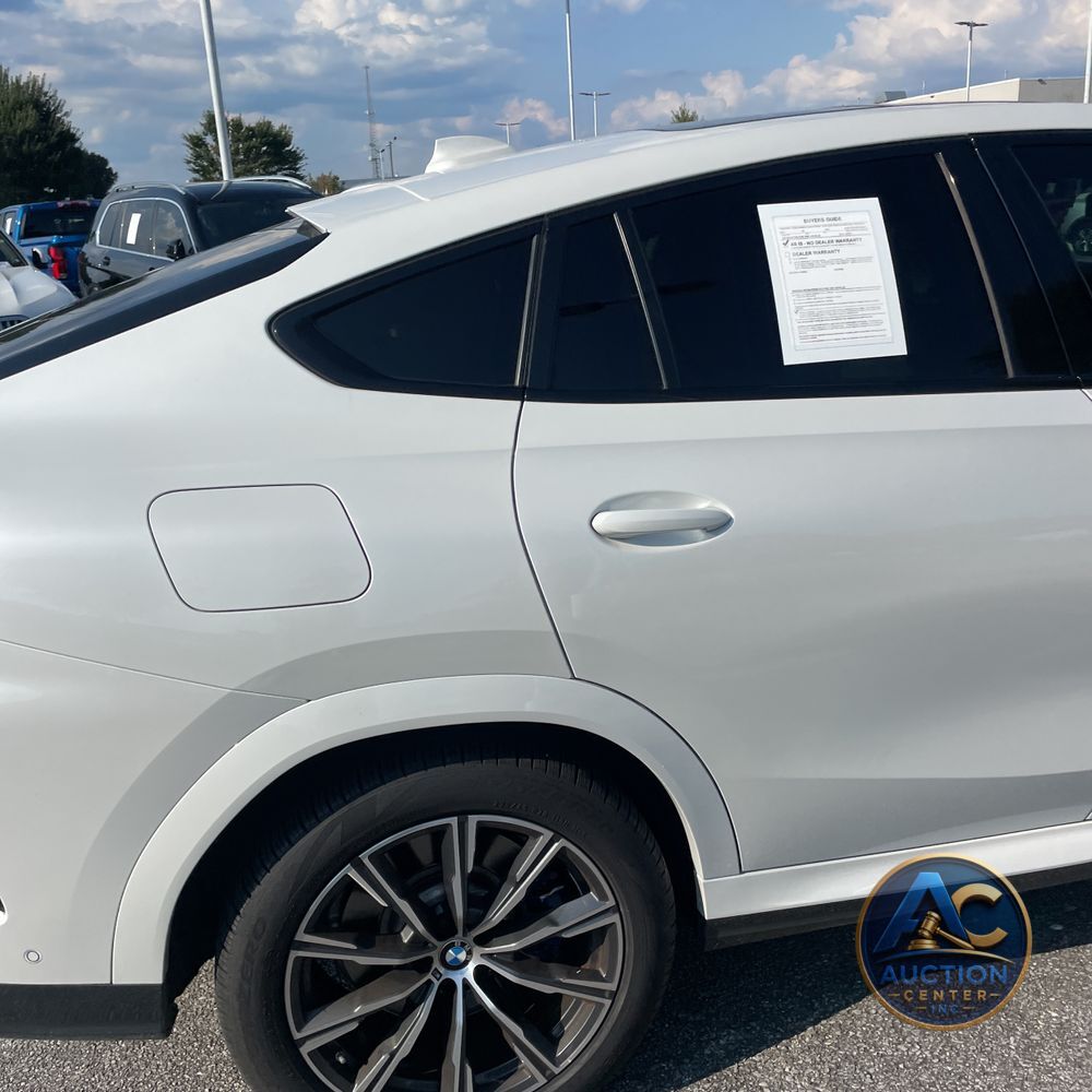 2022 BMW X6 M50i