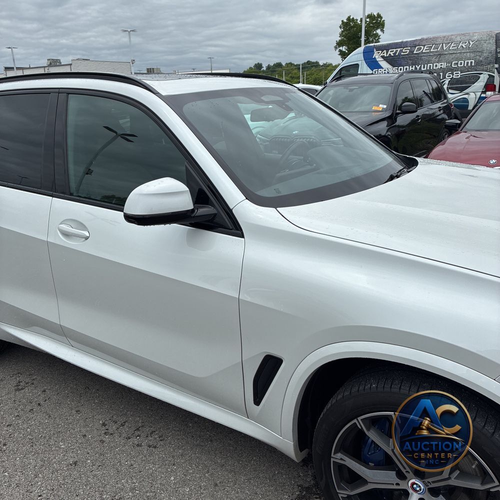 2023 BMW X5 M50i