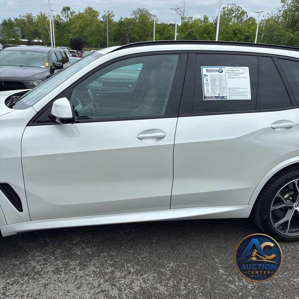2023 BMW X5 M50i