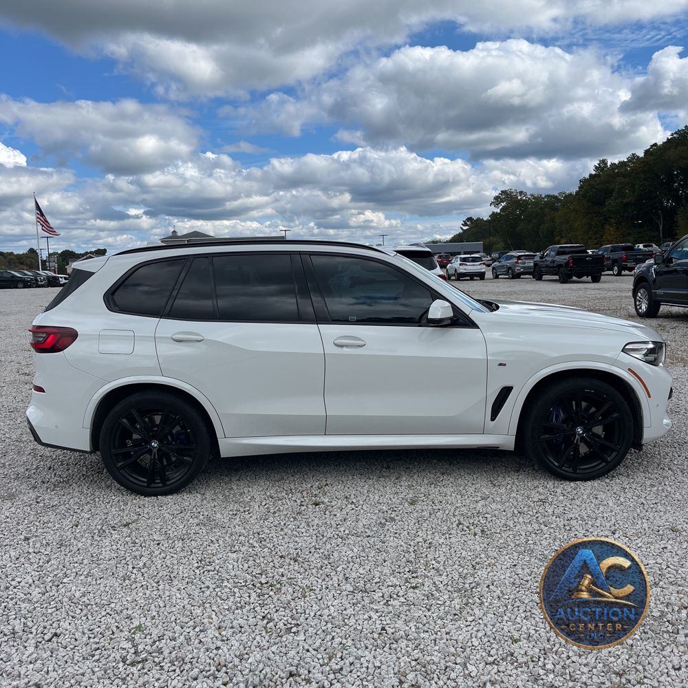2022 BMW X5 M50i