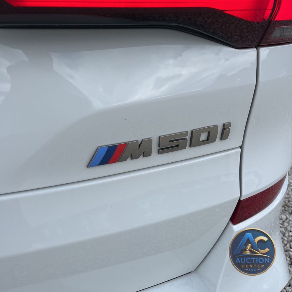 2022 BMW X5 M50i