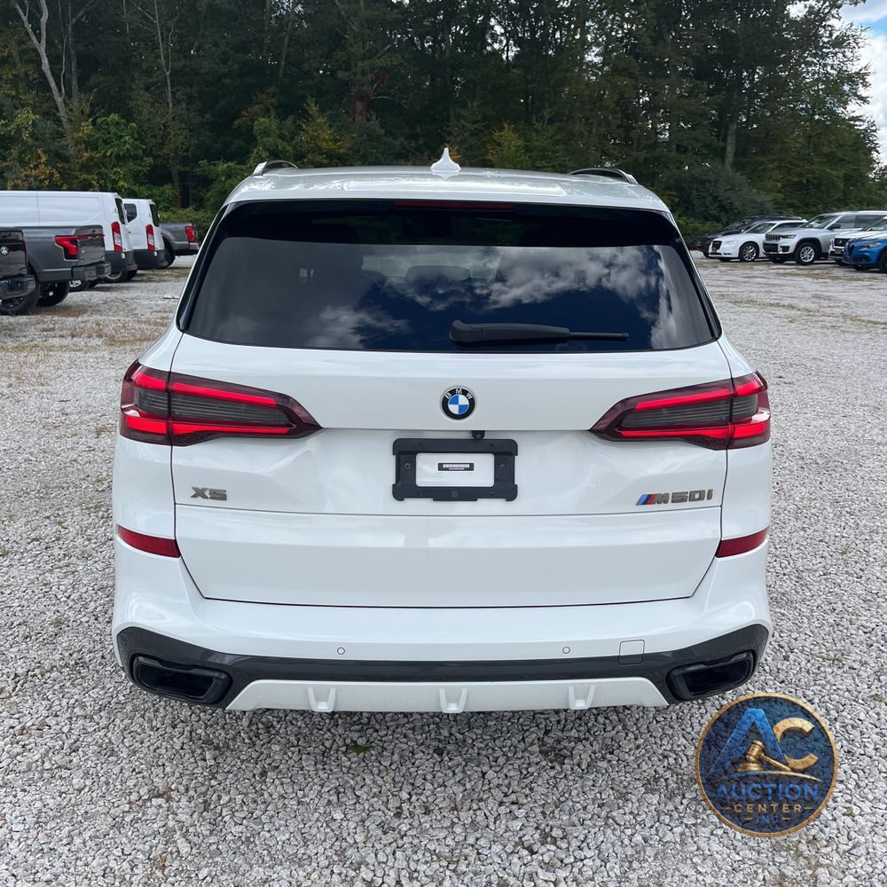 2022 BMW X5 M50i