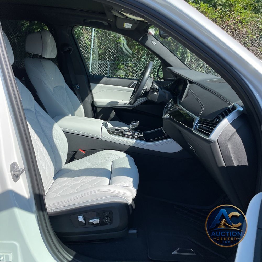 2023 BMW X5 M50i