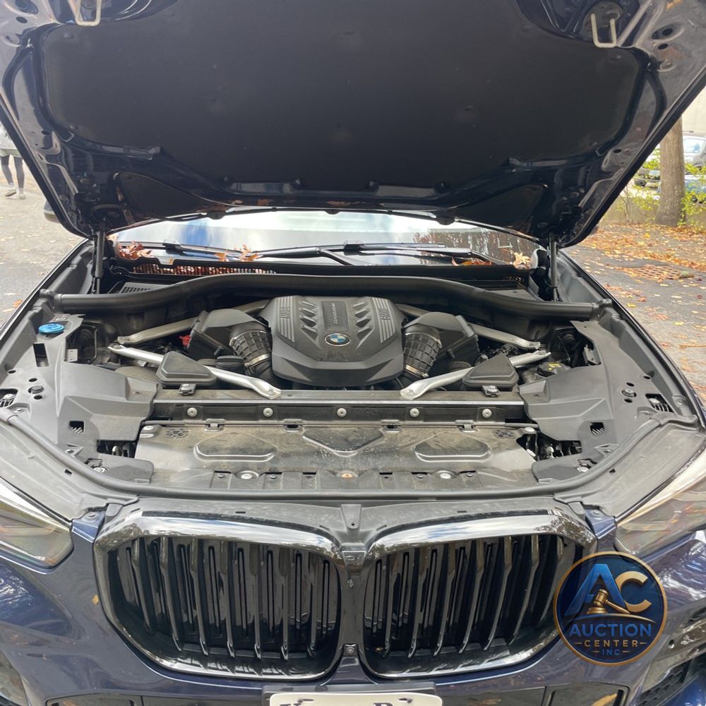 2022 BMW X5 M50i