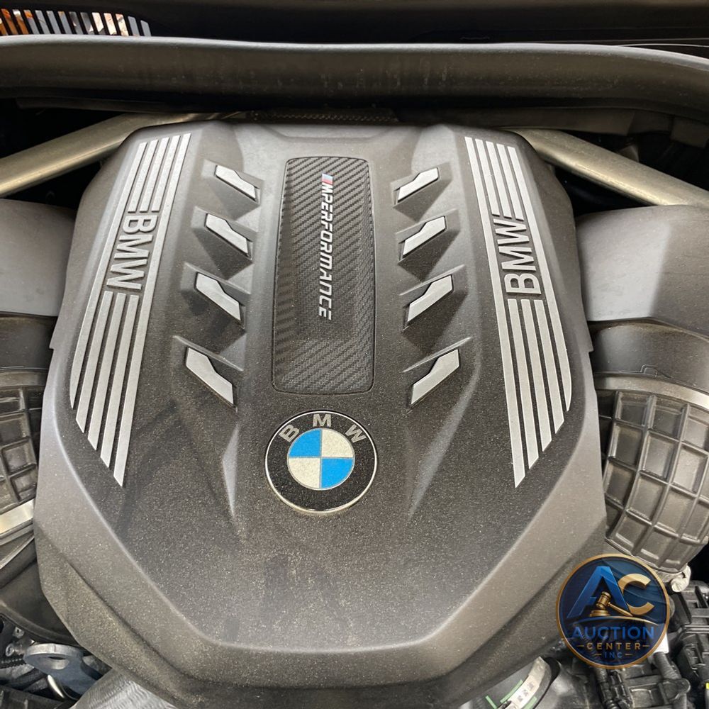 2022 BMW X5 M50i
