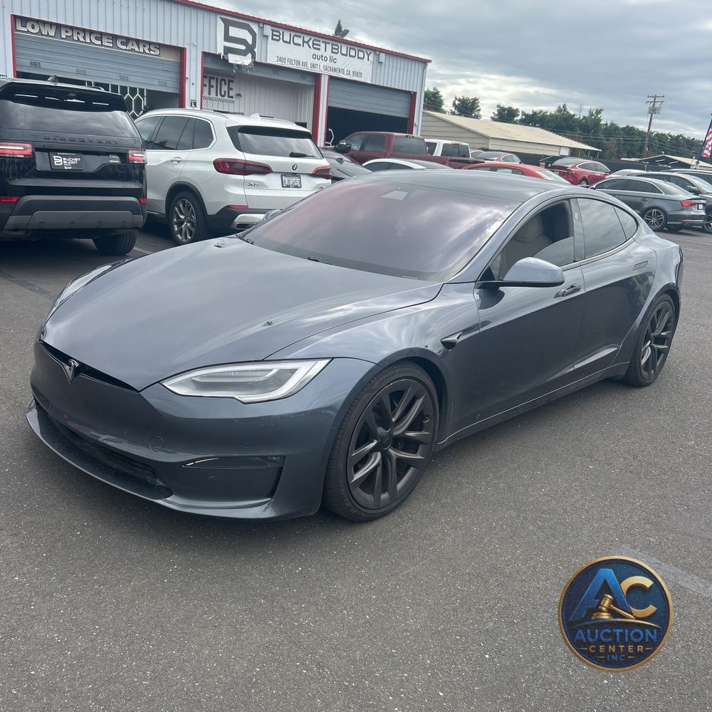 2021 Tesla Model S Plaid