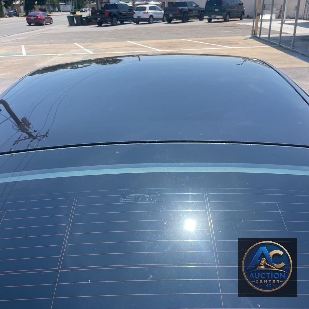 2022 Tesla Model S Plaid