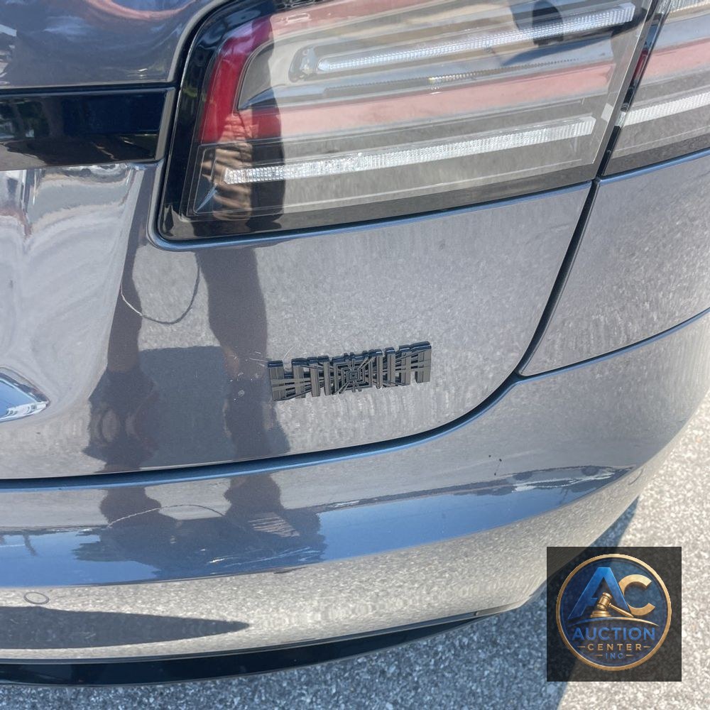 2022 Tesla Model S Plaid
