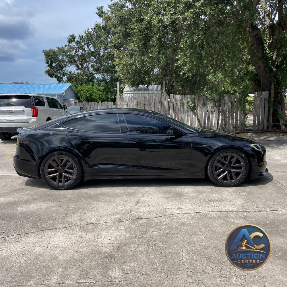 2021 Tesla Model S Plaid
