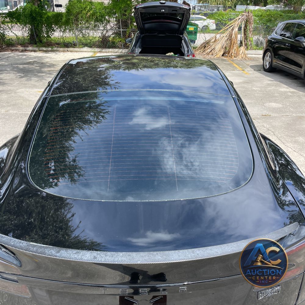 2021 Tesla Model S Plaid
