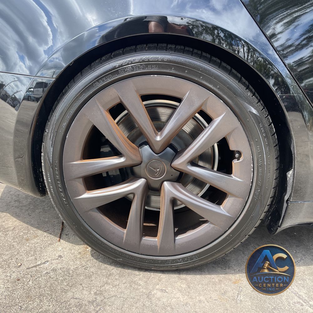 2021 Tesla Model S Plaid