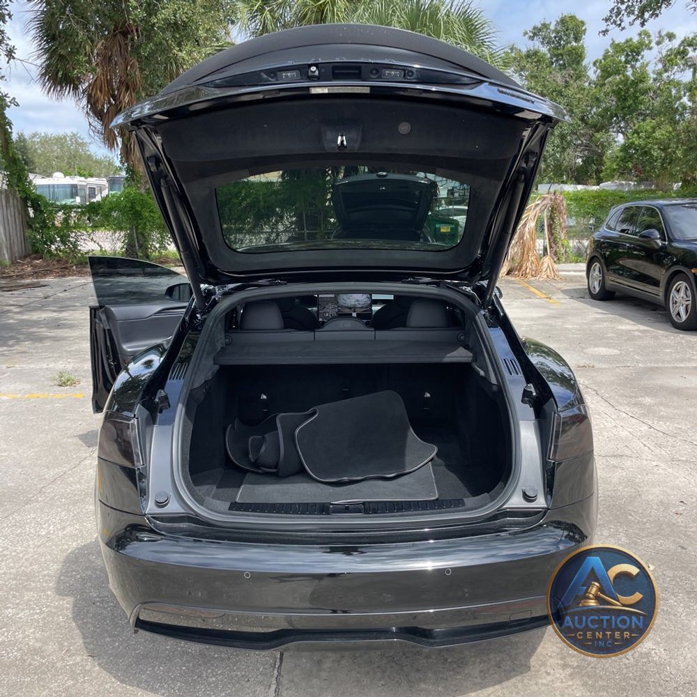2021 Tesla Model S Plaid