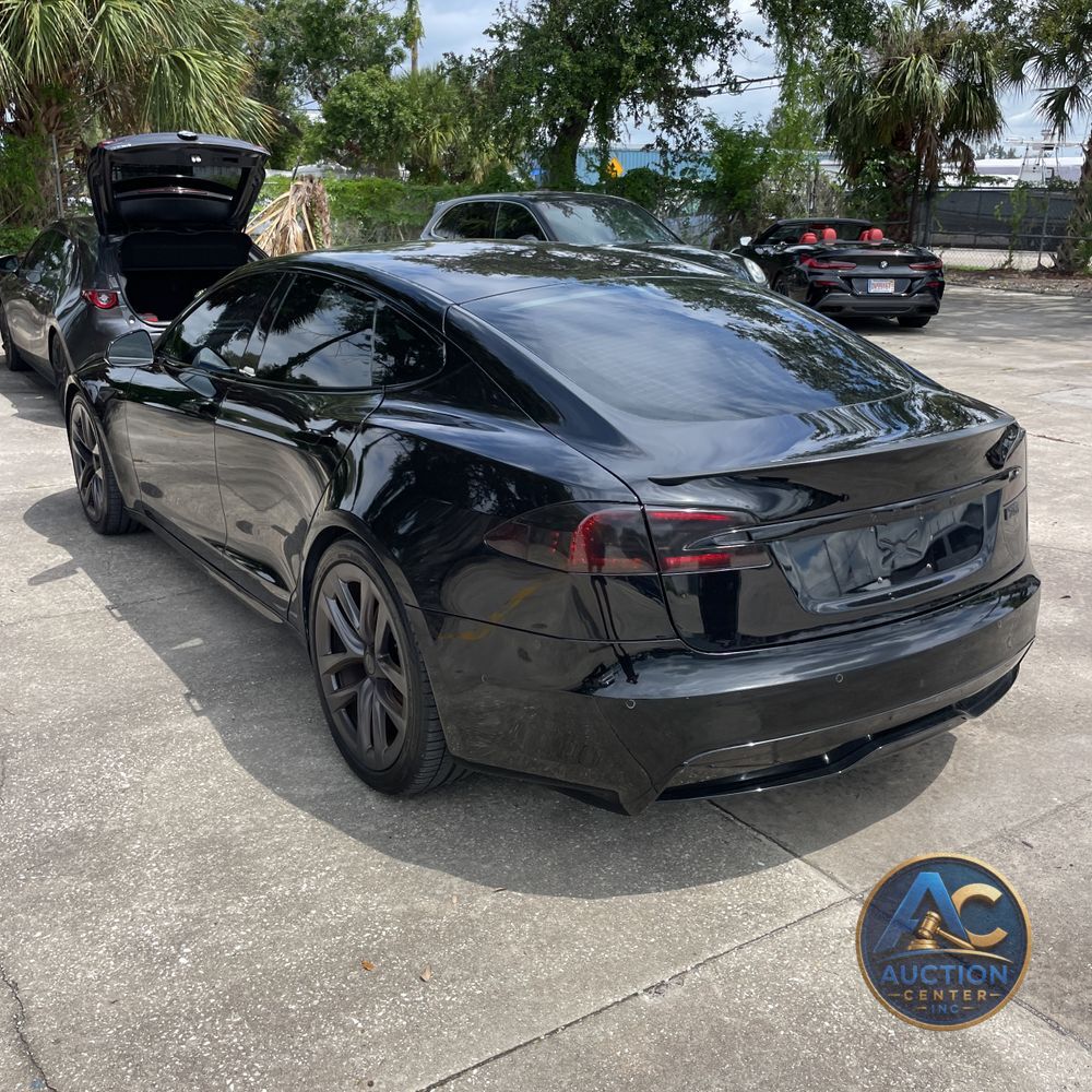 2021 Tesla Model S Plaid