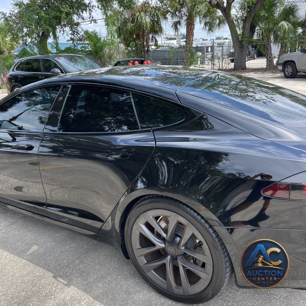 2021 Tesla Model S Plaid