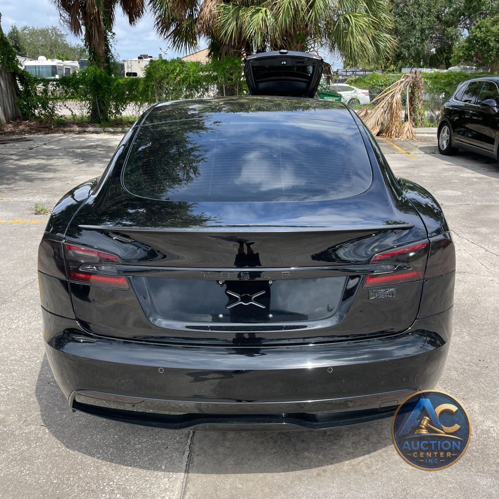 2021 Tesla Model S Plaid