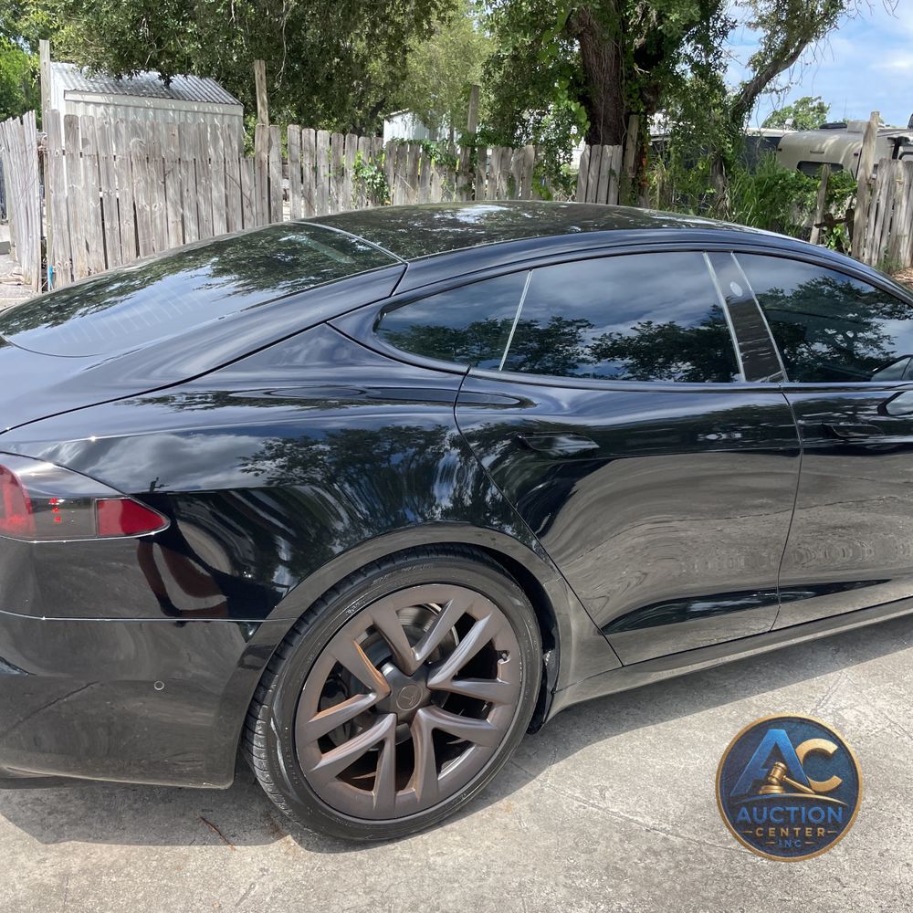 2021 Tesla Model S Plaid