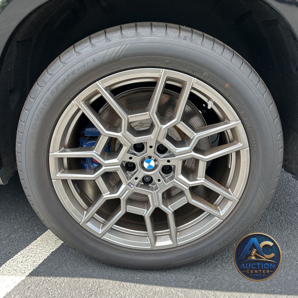 2023 BMW XM Base