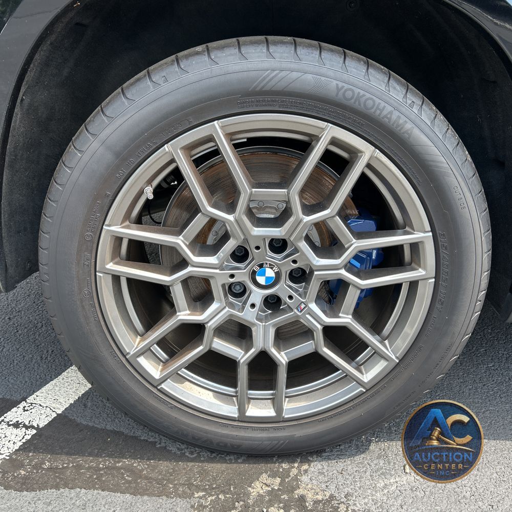 2023 BMW XM Base