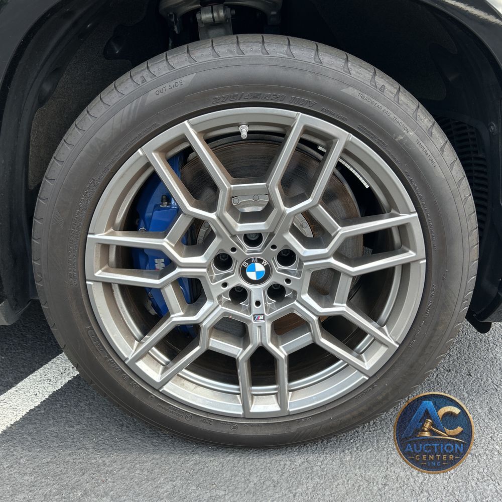 2023 BMW XM Base