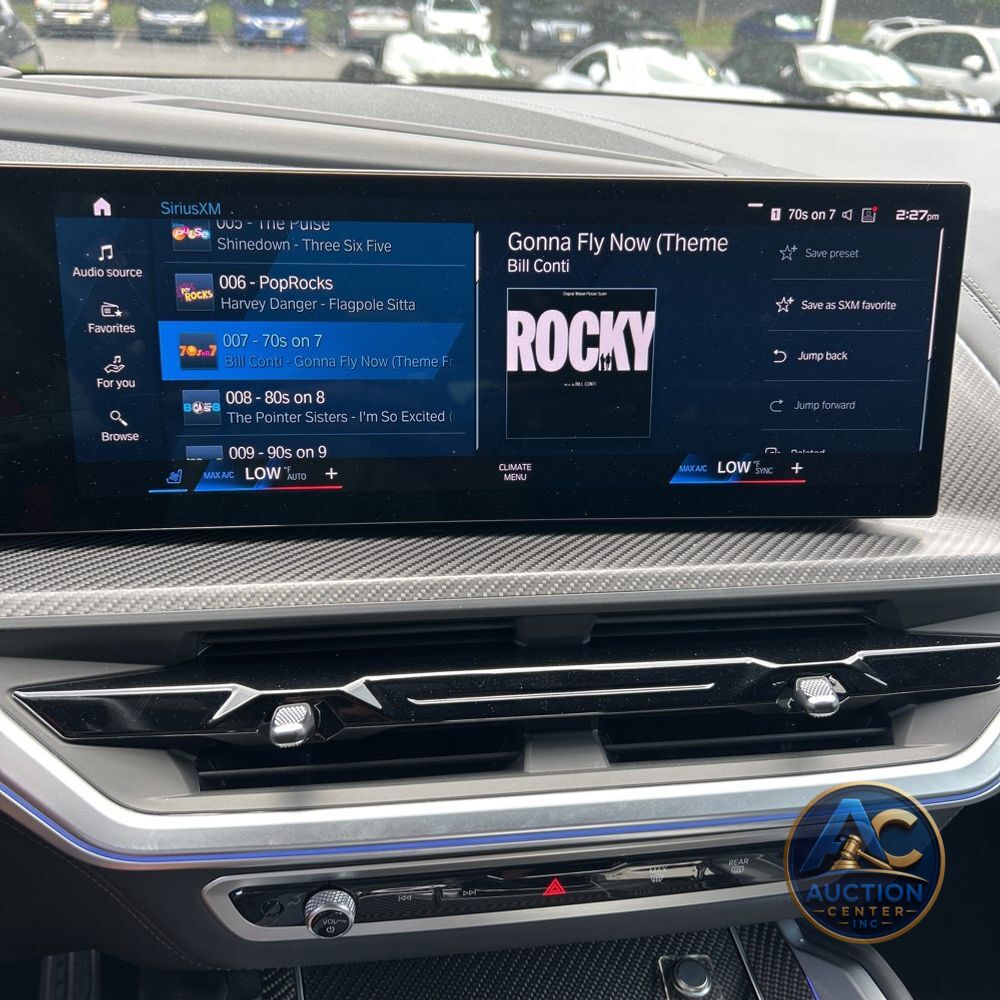 2023 BMW XM Base