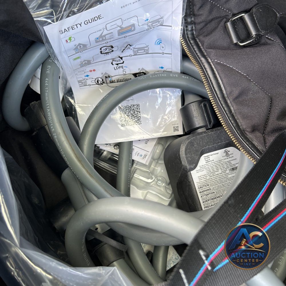 2023 BMW XM Base