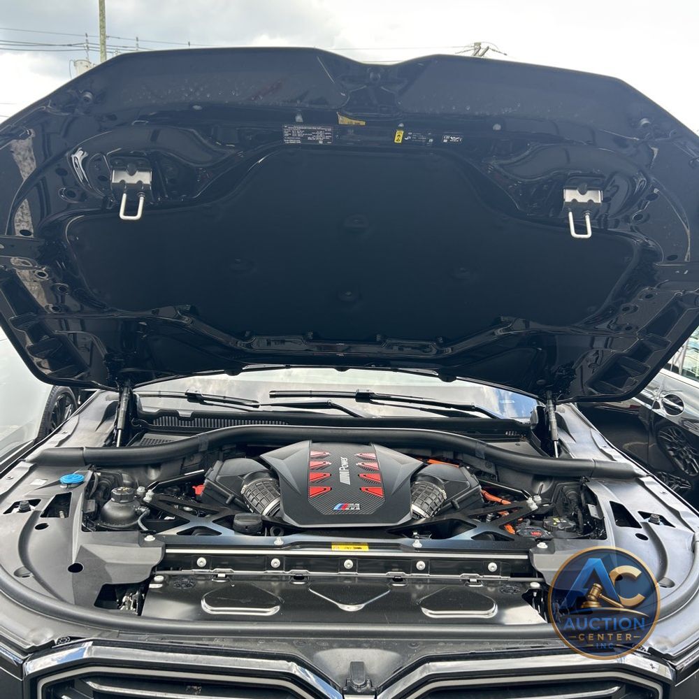 2023 BMW XM Base
