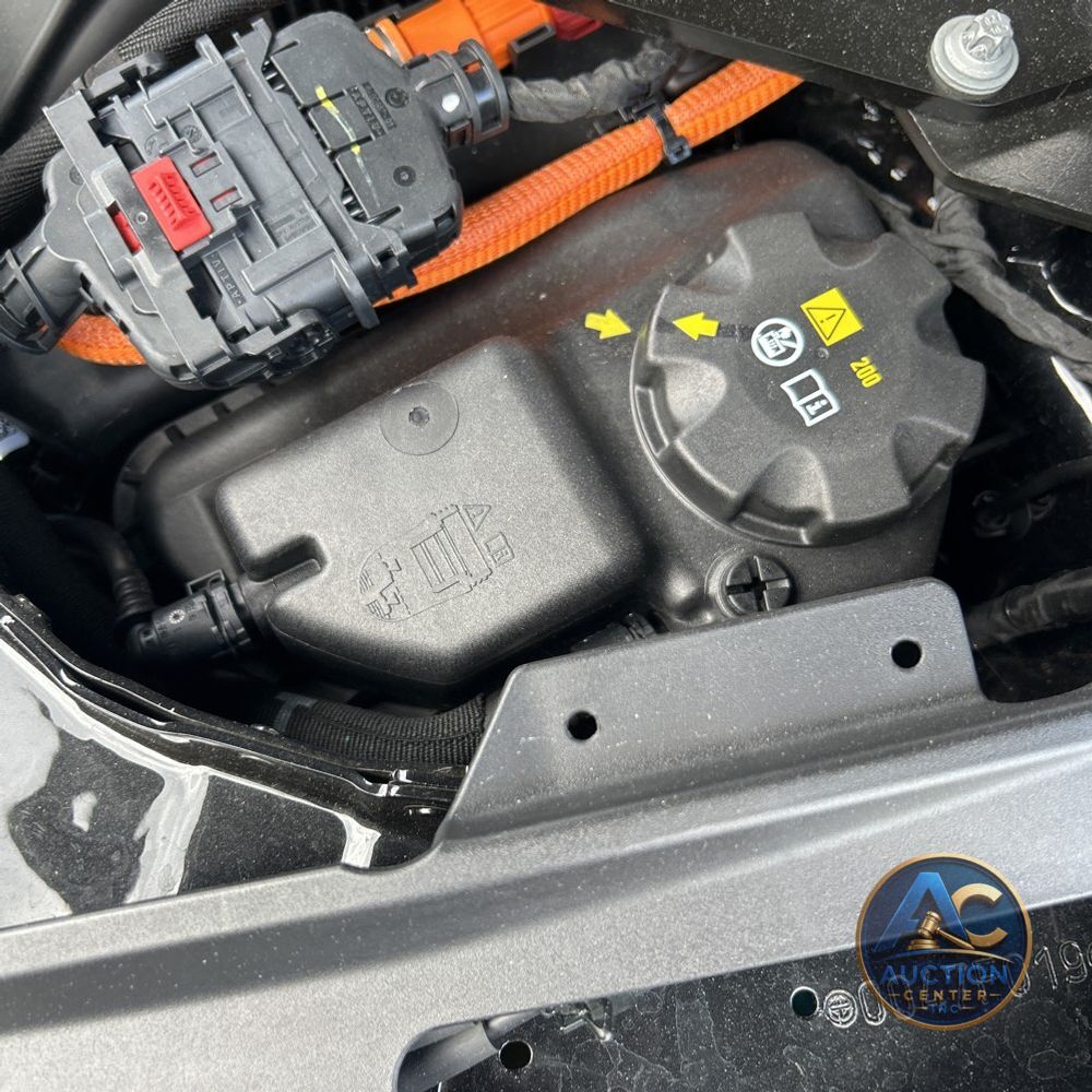 2023 BMW XM Base