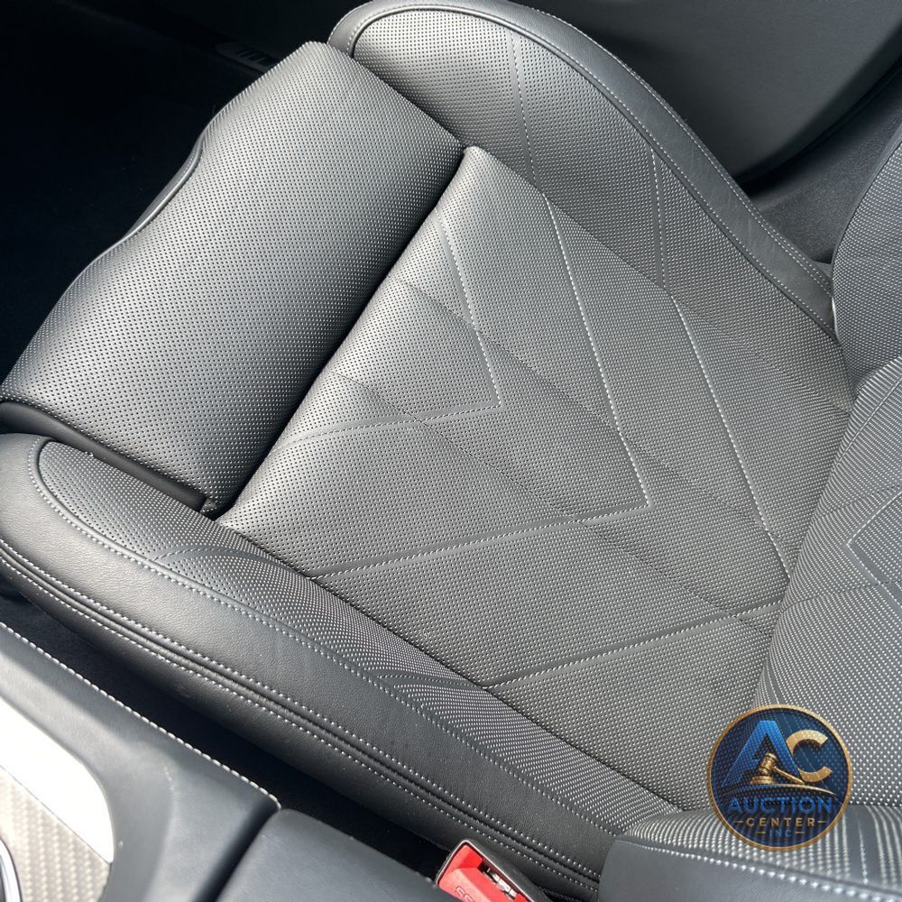 2023 BMW XM Base