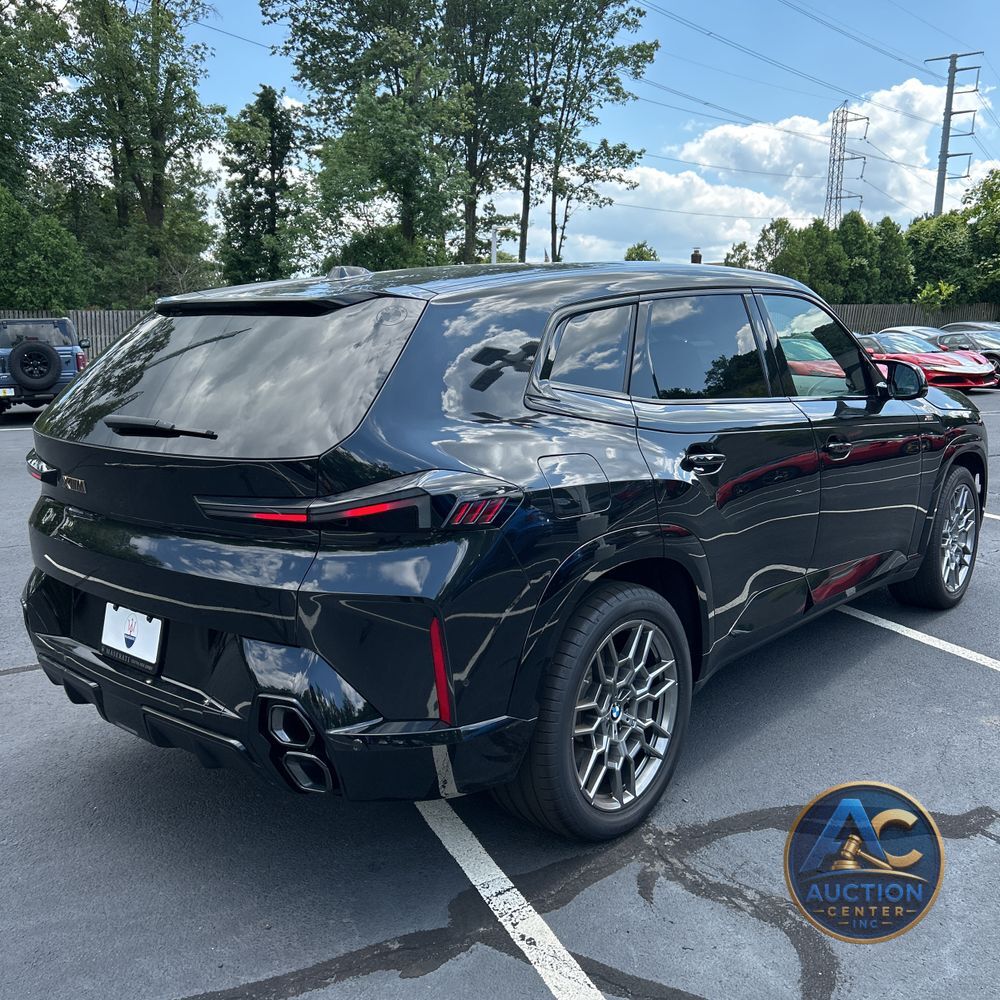 2023 BMW XM Base