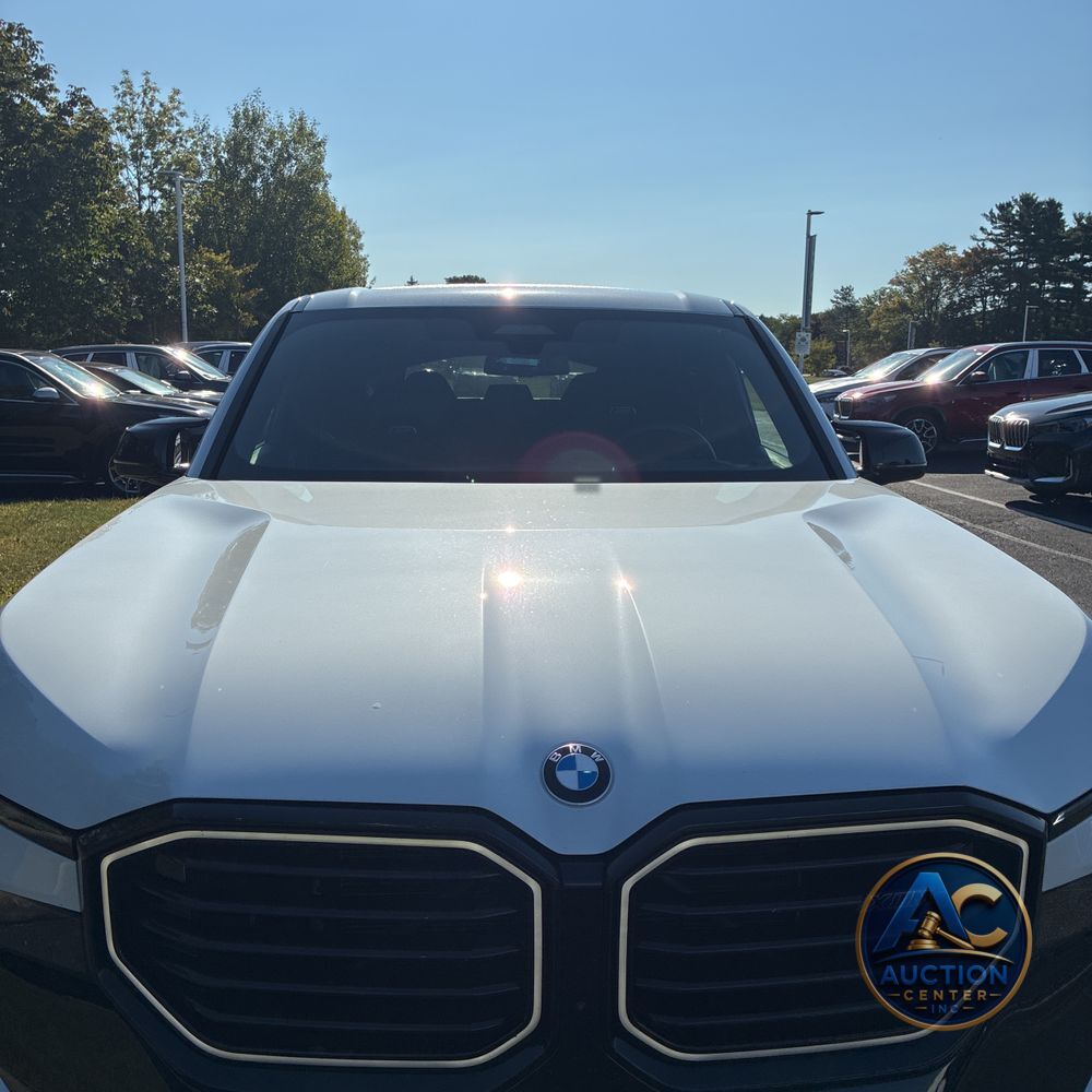 2023 BMW XM Base