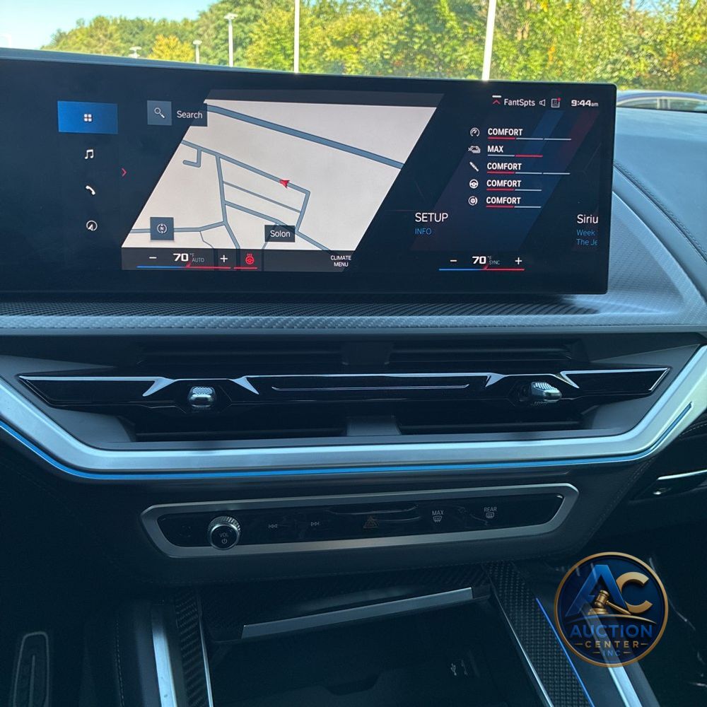 2023 BMW XM Base