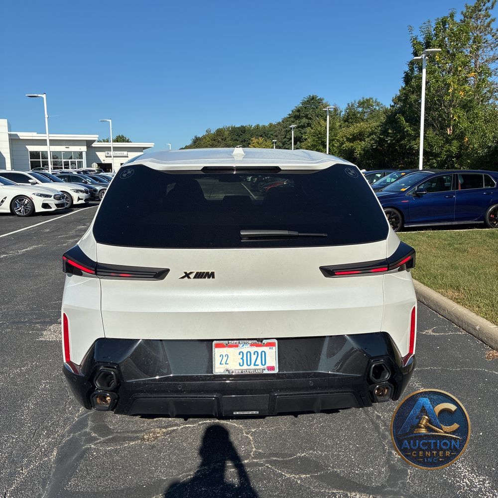 2023 BMW XM Base