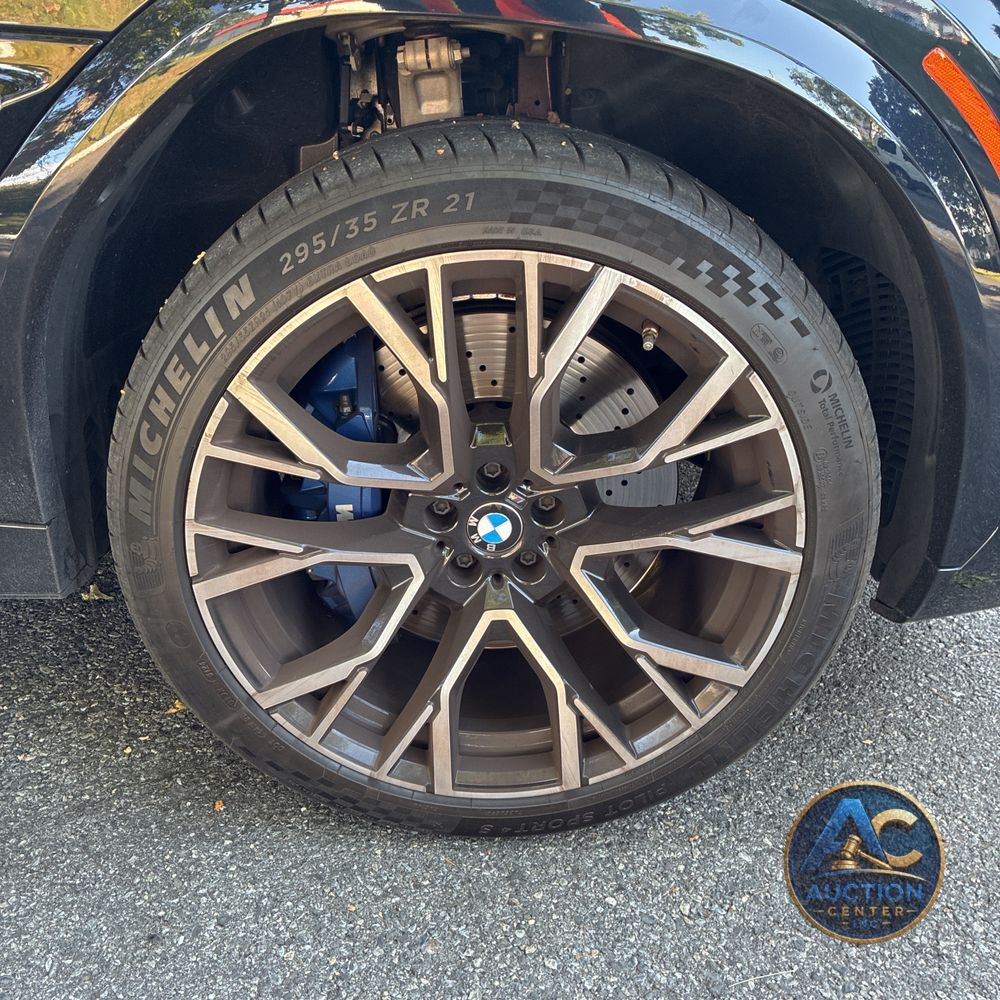 2021 BMW X6 M