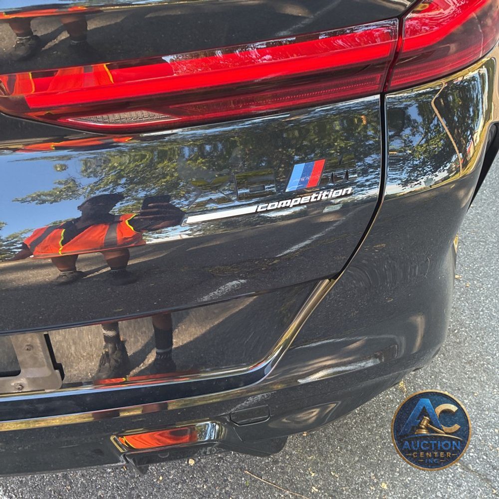 2021 BMW X6 M