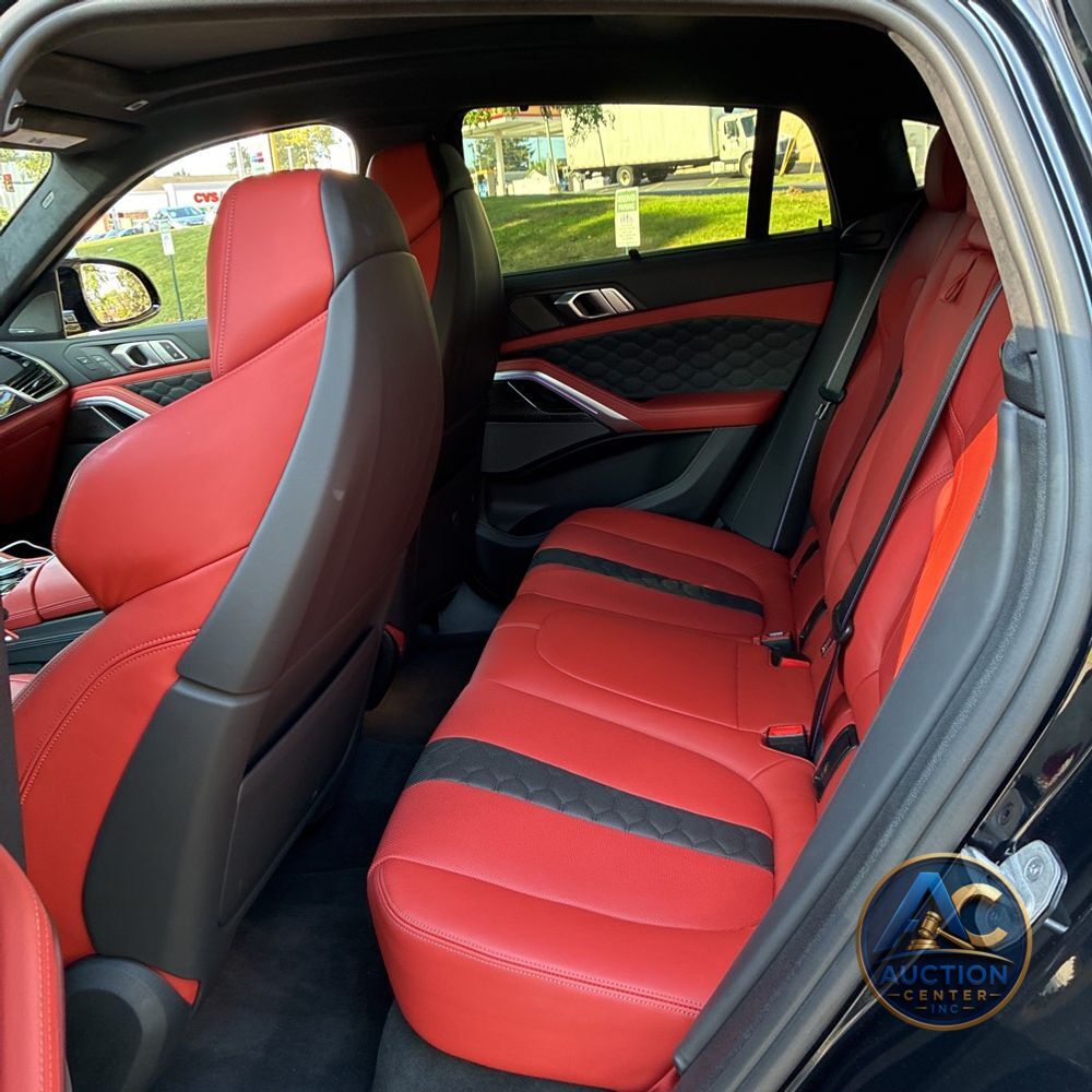 2021 BMW X6 M