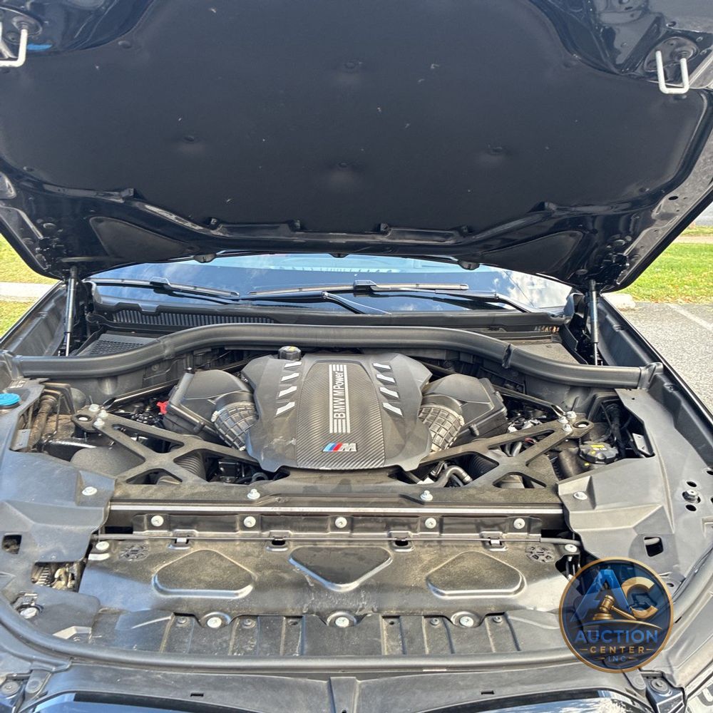 2021 BMW X6 M