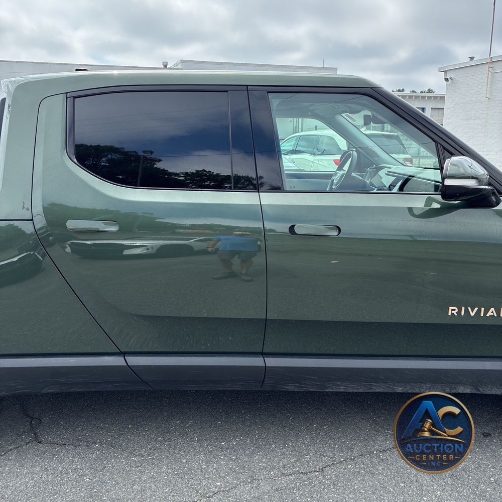 2023 Rivian R1T Adventure Quad-Motor