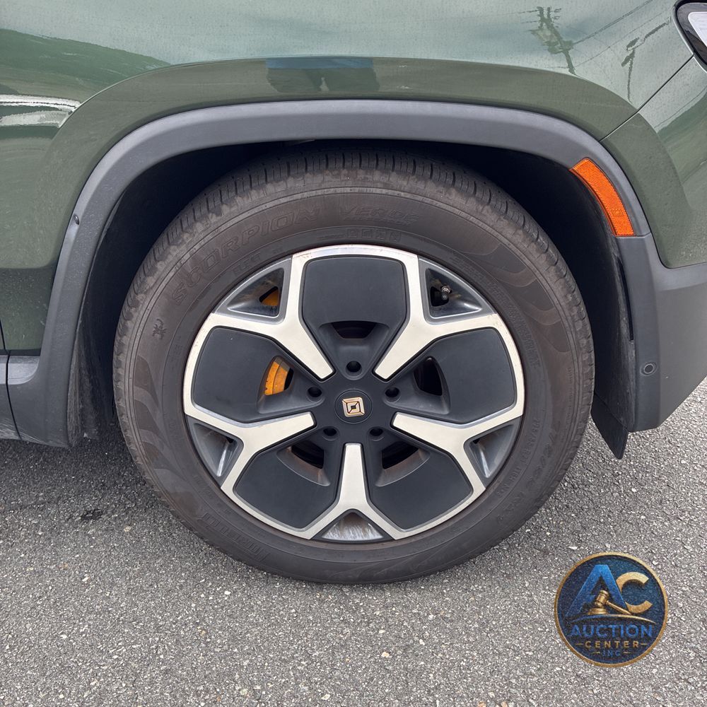 2023 Rivian R1T Adventure Quad-Motor