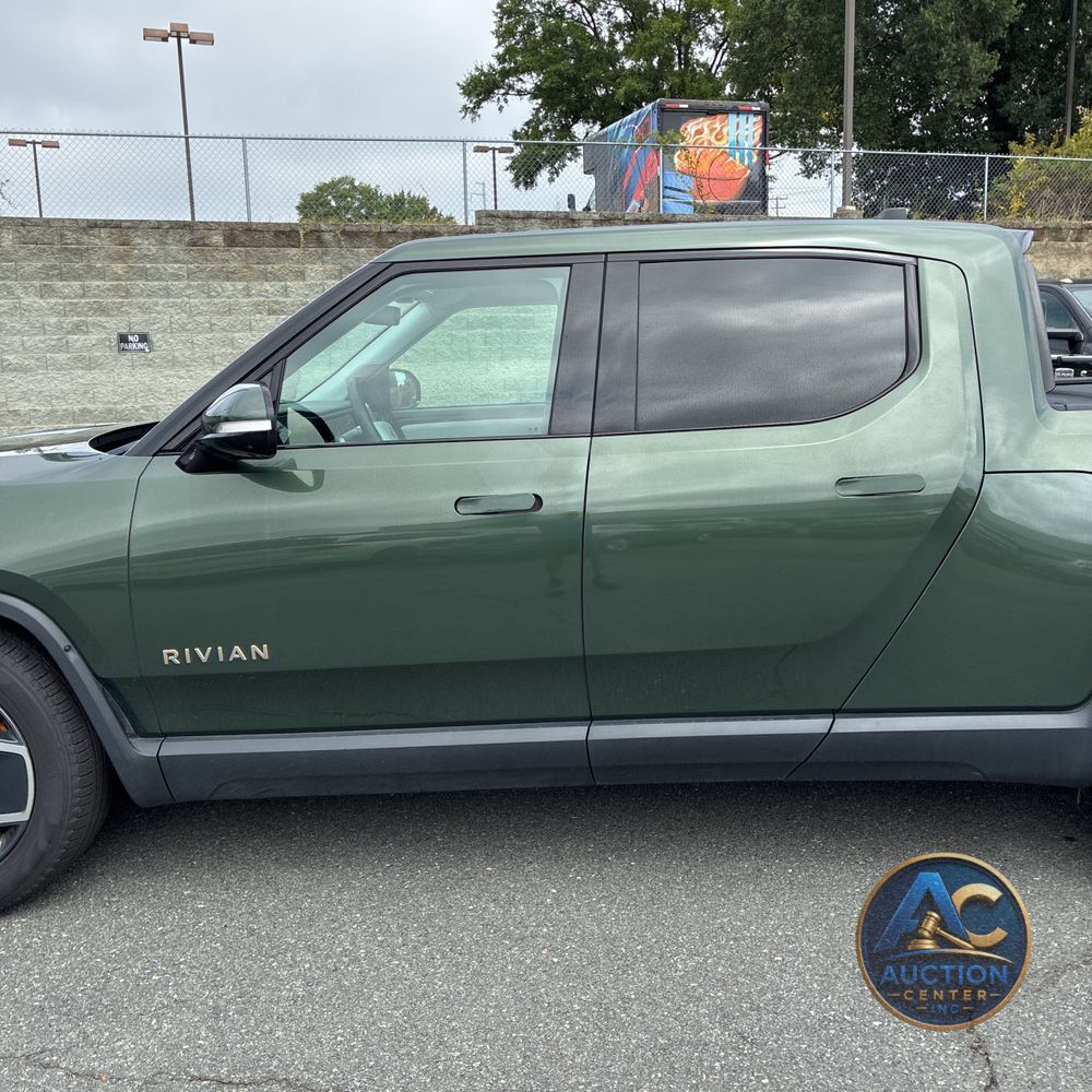 2023 Rivian R1T Adventure Quad-Motor