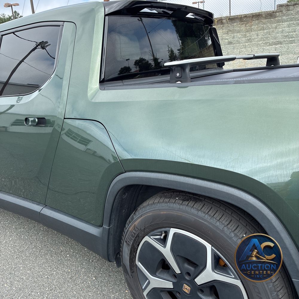 2023 Rivian R1T Adventure Quad-Motor