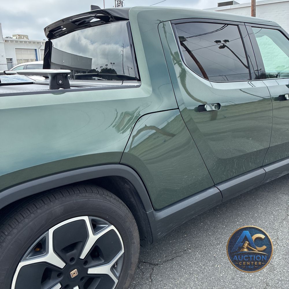 2023 Rivian R1T Adventure Quad-Motor
