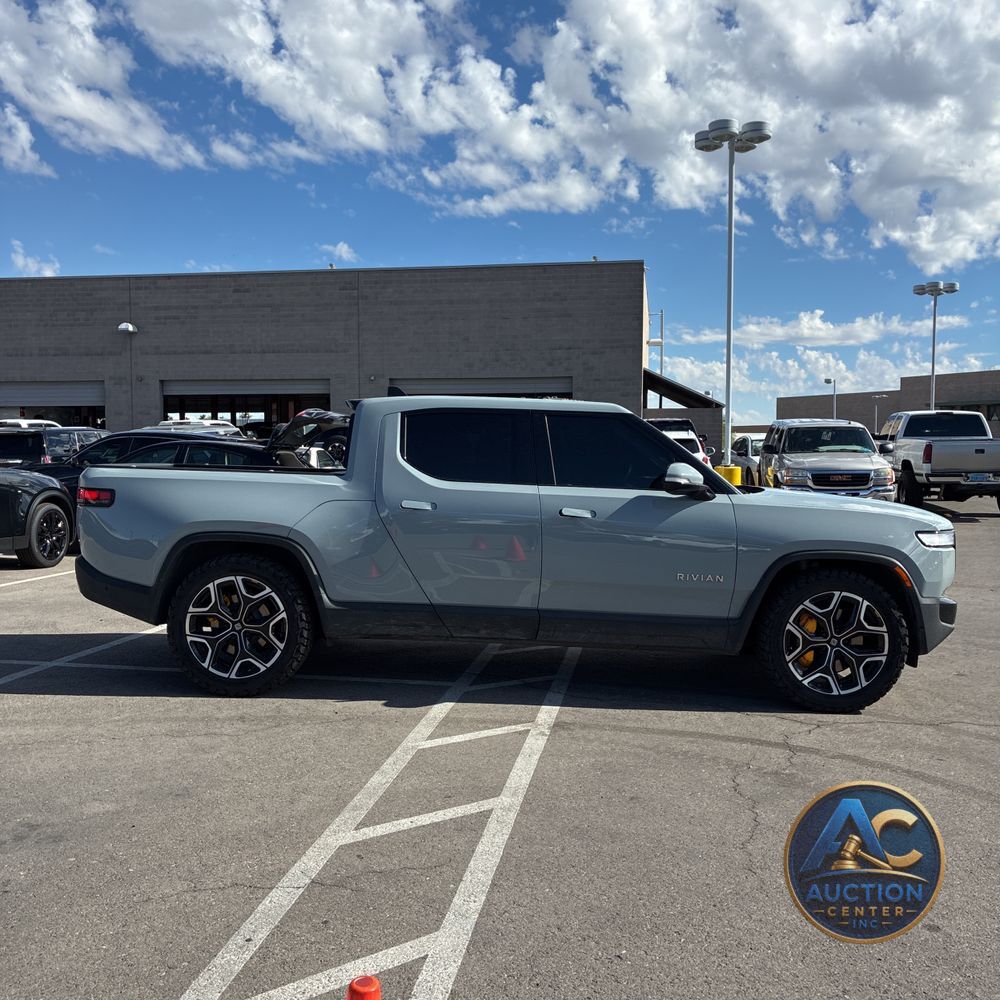 2023 Rivian R1T Adventure Quad-Motor