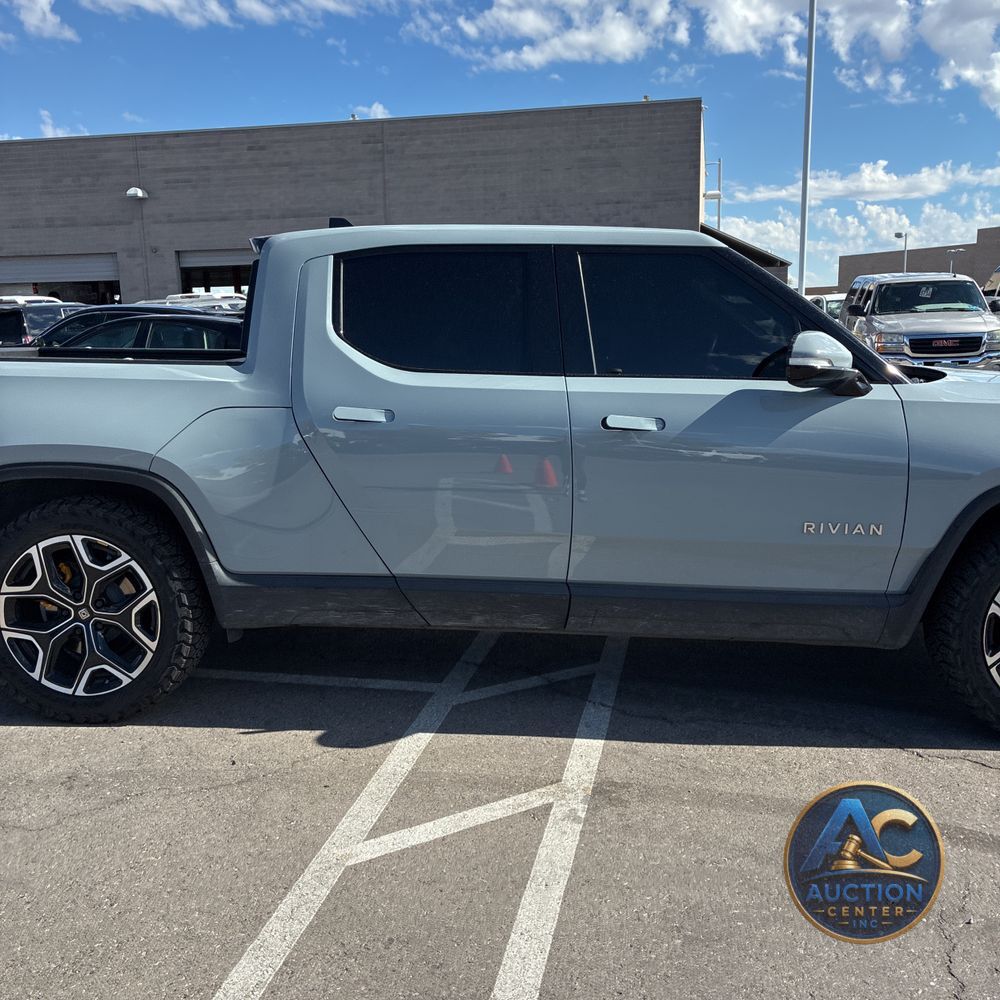 2023 Rivian R1T Adventure Quad-Motor