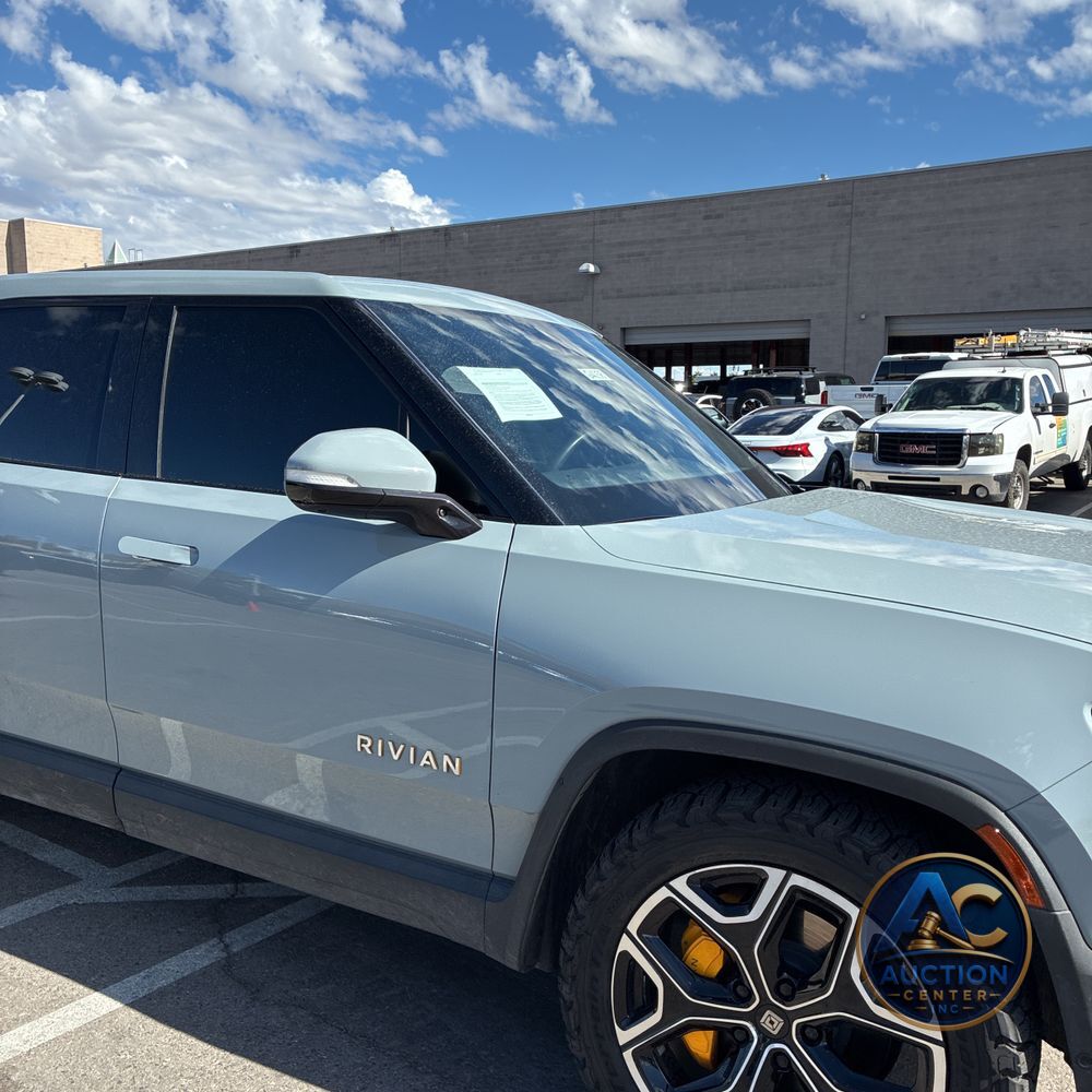 2023 Rivian R1T Adventure Quad-Motor