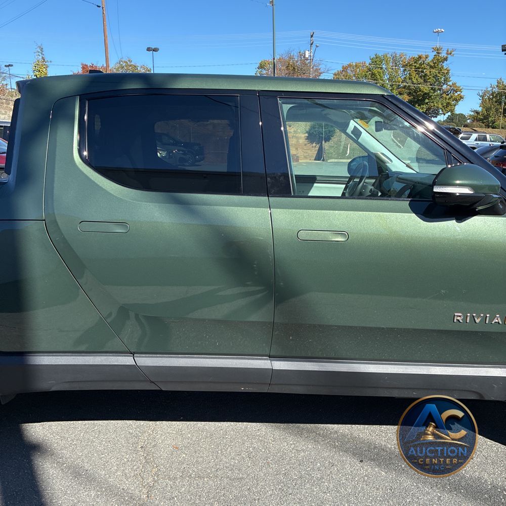 2023 Rivian R1T Adventure Quad-Motor