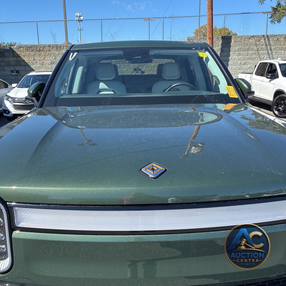 2023 Rivian R1T Adventure Quad-Motor