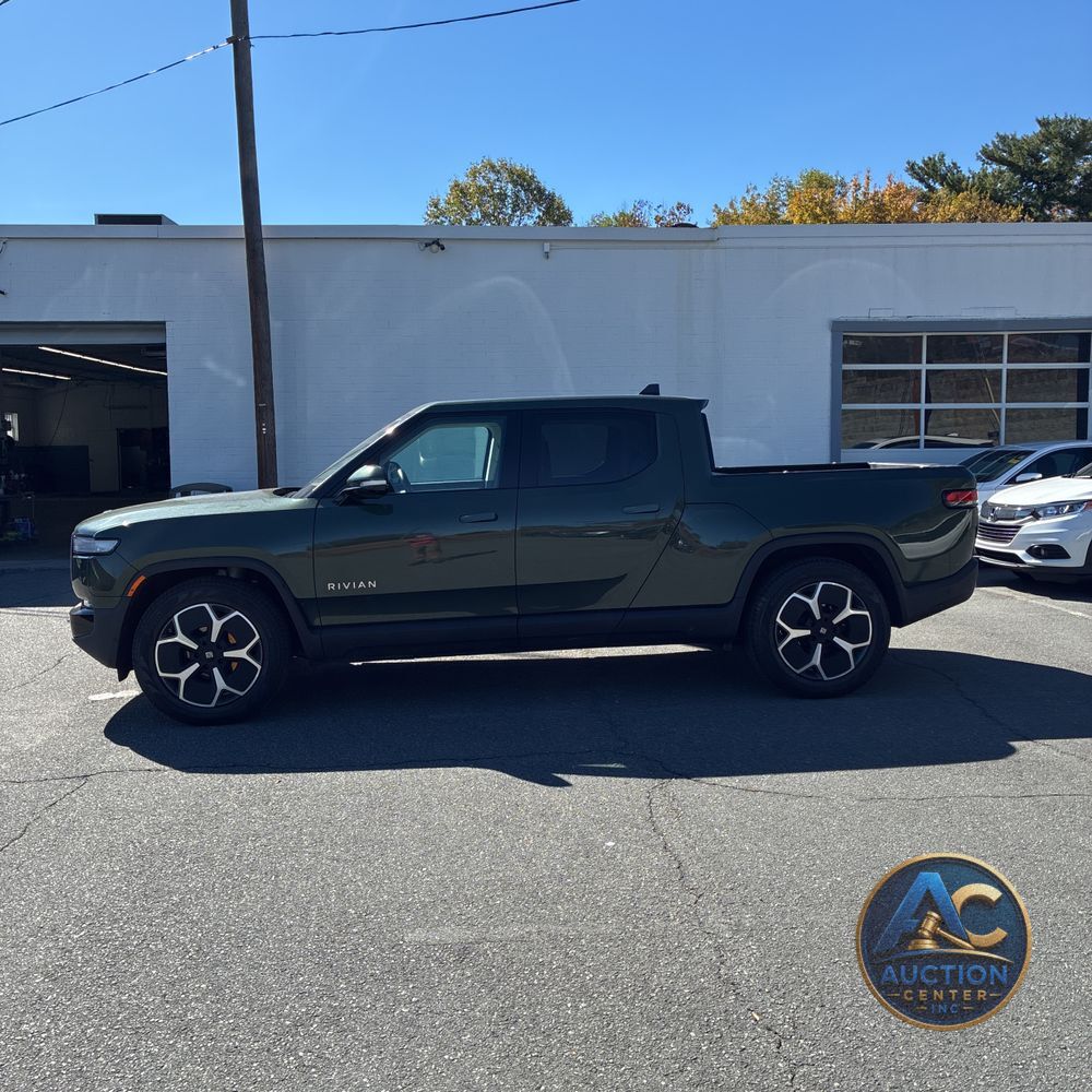2023 Rivian R1T Adventure Quad-Motor